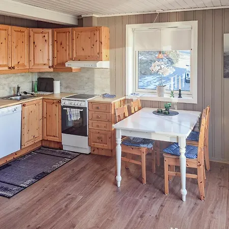 Feriehus 2 Bedroom Beautiful In Frosta *